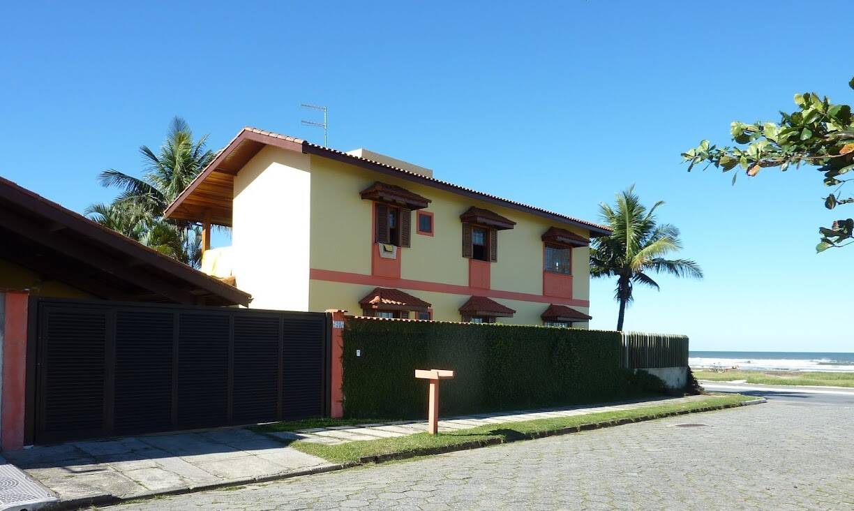 #353 - Casa para Venda em Peruíbe - SP