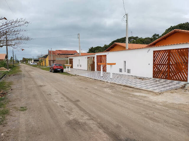 #415 - Casa para Venda em Itanhaém - SP